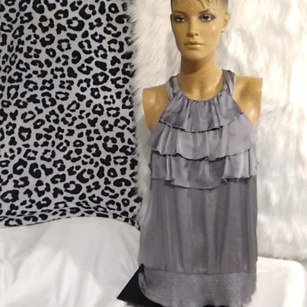 FLASH SALE! Like New Apt. 9 Top. M